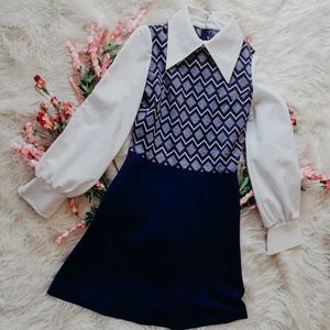 Vintage 1970's  Point Collar Mini Dress